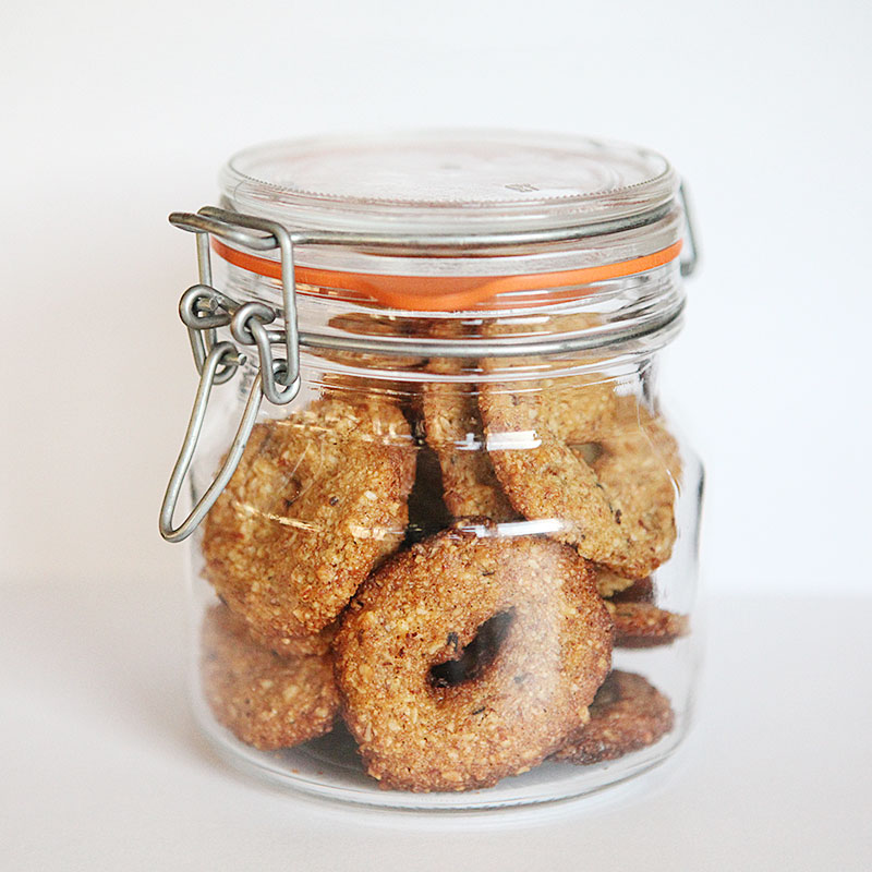 Christmas almond vanilla cookies